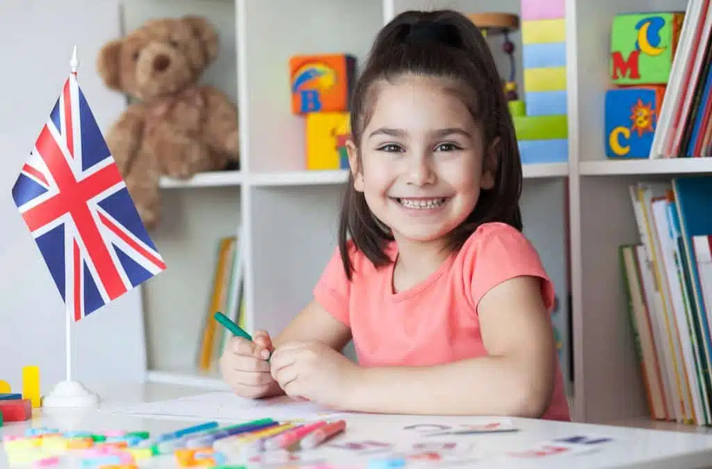 Infants Play in English